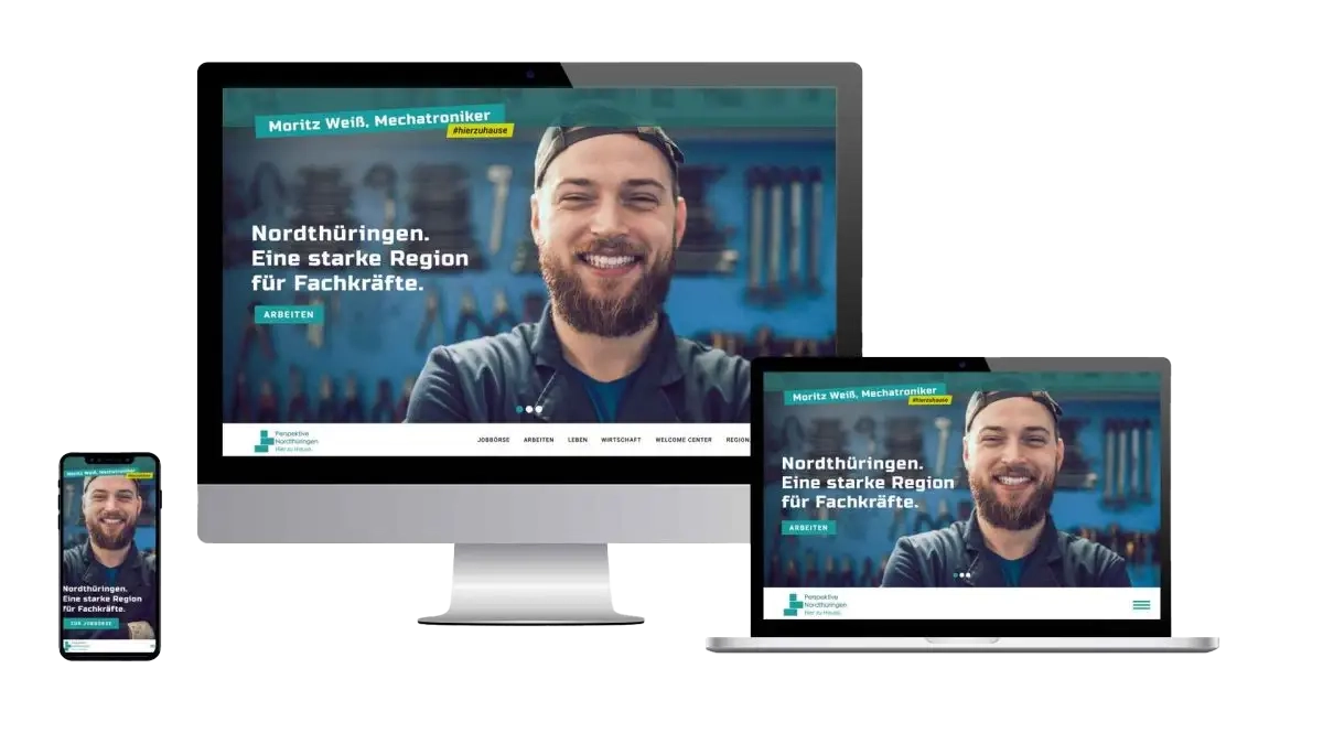 Startscreen des Karriereportals vom Pflegepartner Nord als responsive Darstellung auf dem Handy Laptop und Desktop